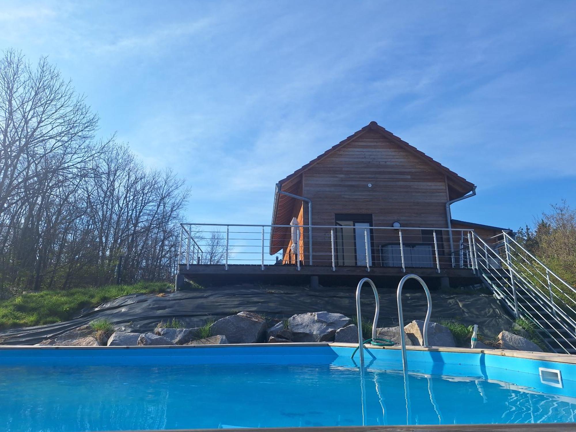 Le Chalet Avec Piscine - 오베르네 외부 사진